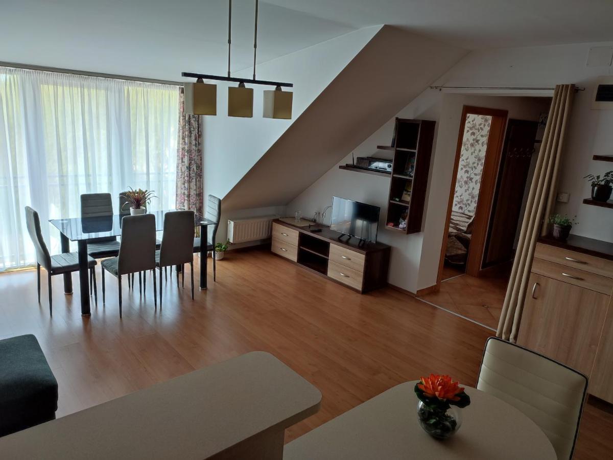 Larix Apartman Шарвар Экстерьер фото